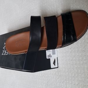 NIB sandals